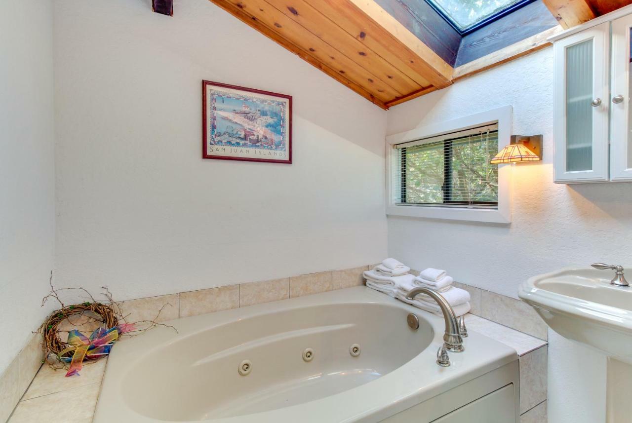 Lopez Island Hunter Bay Waterfront Home Exterior foto